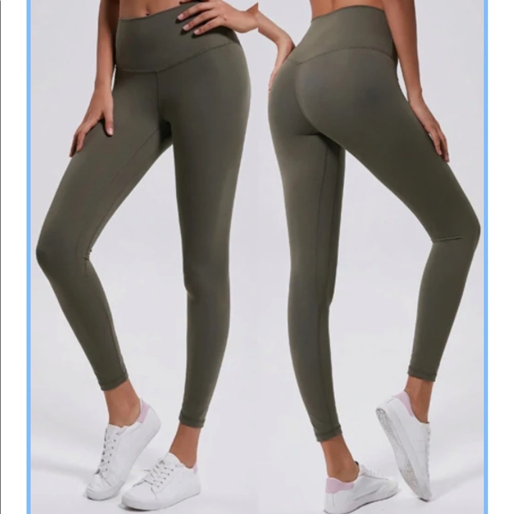 NWOT Rosebud Athletics Second Skin Legging Army Green Large